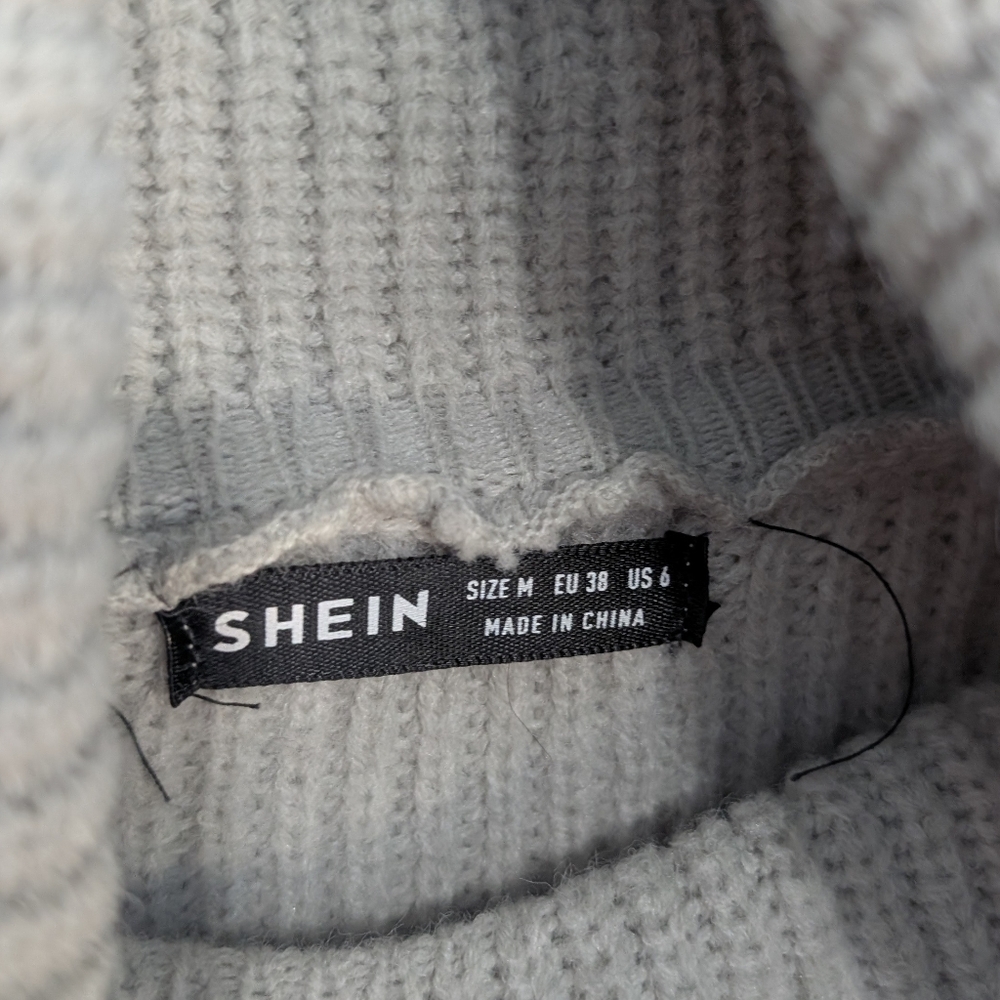 SHEIN Thick Cozy Warm Knit 🧶 Turtle 🐢 Neck Sweater Size M - Picture 6 of 6